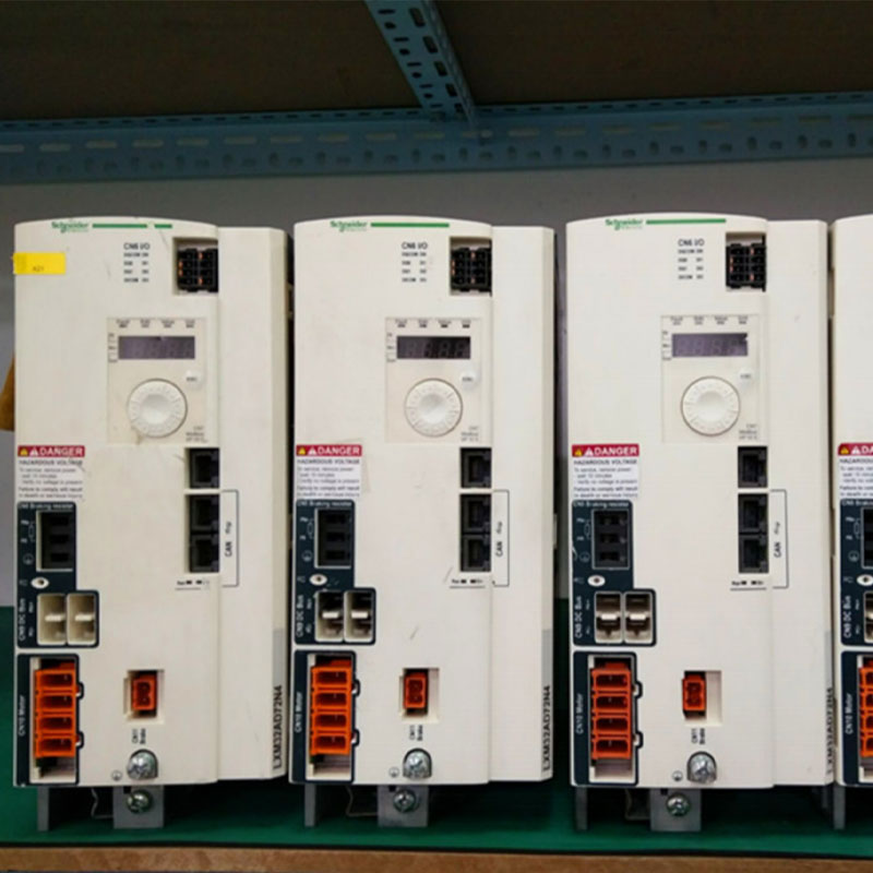 Schneider LXM32AD72N4